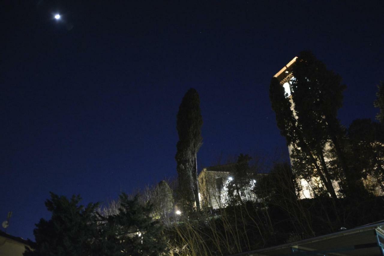 Borgo Della Rocca Panzió Montemurlo Kültér fotó